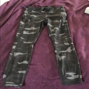 Athleta Sz small 7/8 length leggings
